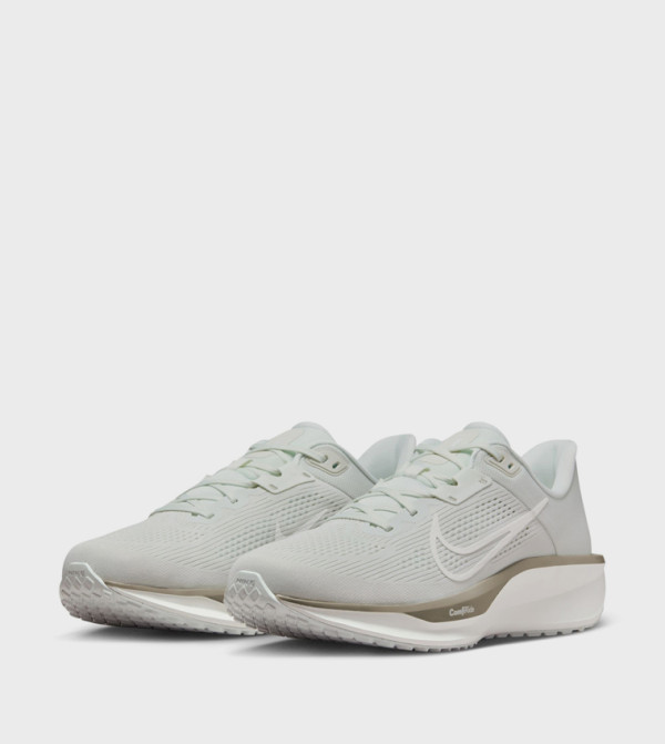 Nike  Shoes - Beige Running Shoes
