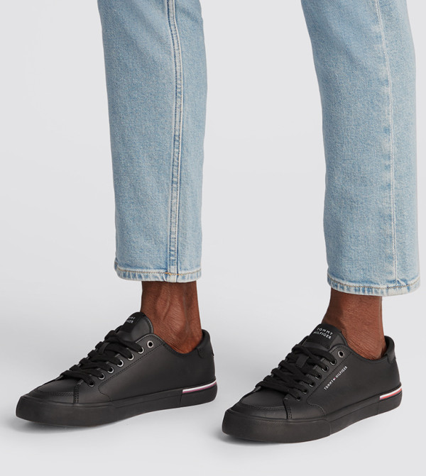Tommy Hilfiger  - Black Low Top