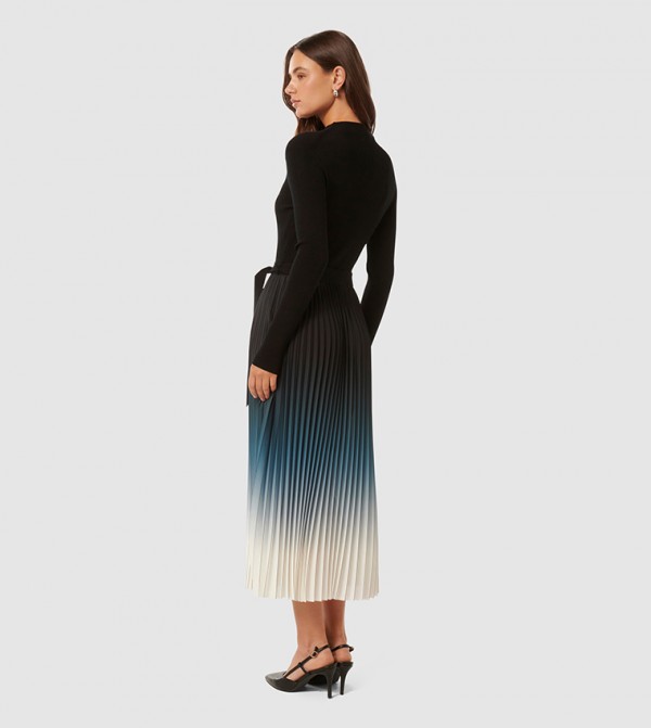 Forever New Forever New - Black Casual Dresses