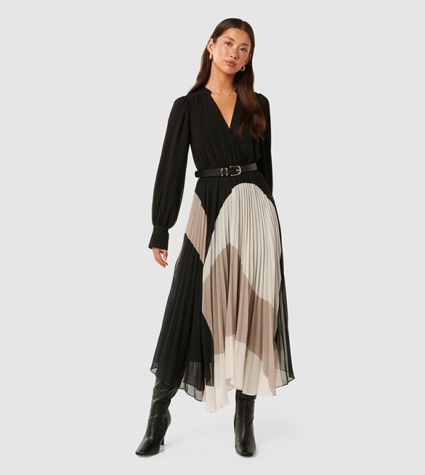 Forever New Forever New - Black Casual Dresses