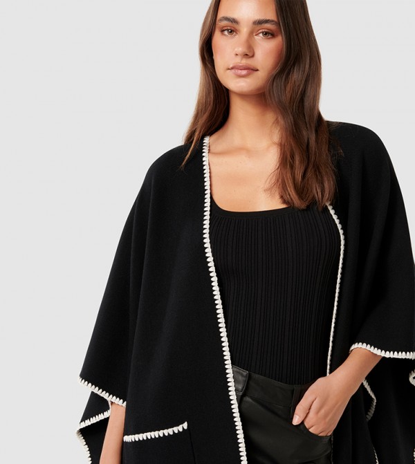 Forever New Forever New - Black Round Neck Sweaters