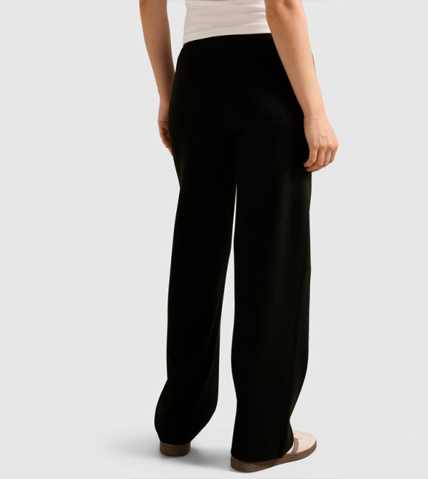 Forever New Forever New - Black Casual Pants