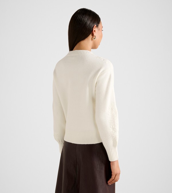 Forever New Forever New - White Round Neck Sweaters