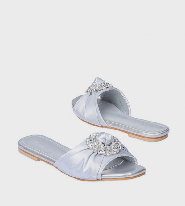 فيور  - فضي Flat Sandals