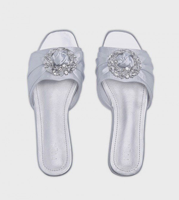 فيور  - فضي Flat Sandals
