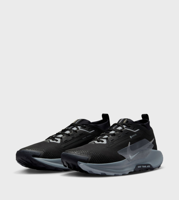 Nike  Shoes - Black Running Shoes