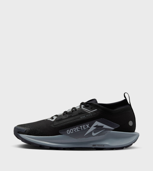 Nike  Shoes - Black Running Shoes