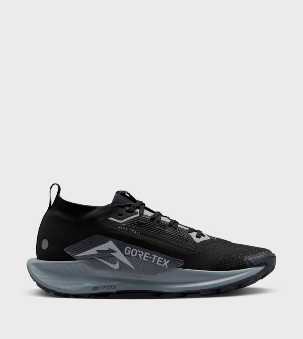 Nike  Shoes - Black Running Shoes