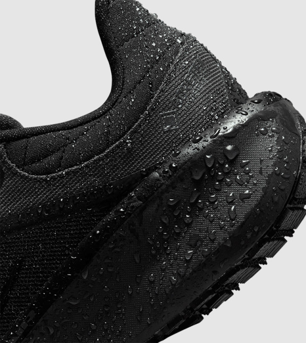 نايك ملابس رياضية - أسود أحذية الجري