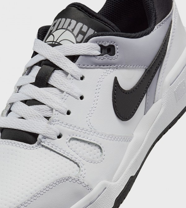 Nike Nike - White Low Top