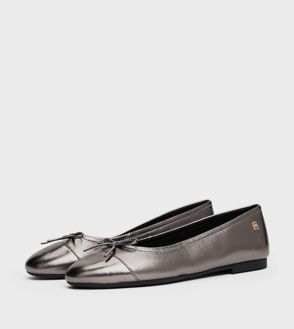 تومي هيلفيغر  أحذية باليرينا - رمادي undefined