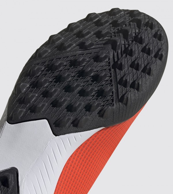 اديداس أحذية كرة قدم - أحمر Running & Training