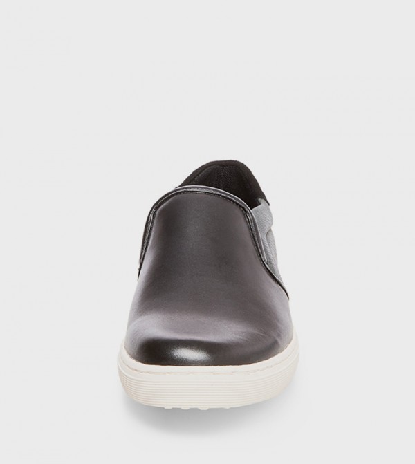 Steve Madden  - Black Casual Slip-ons