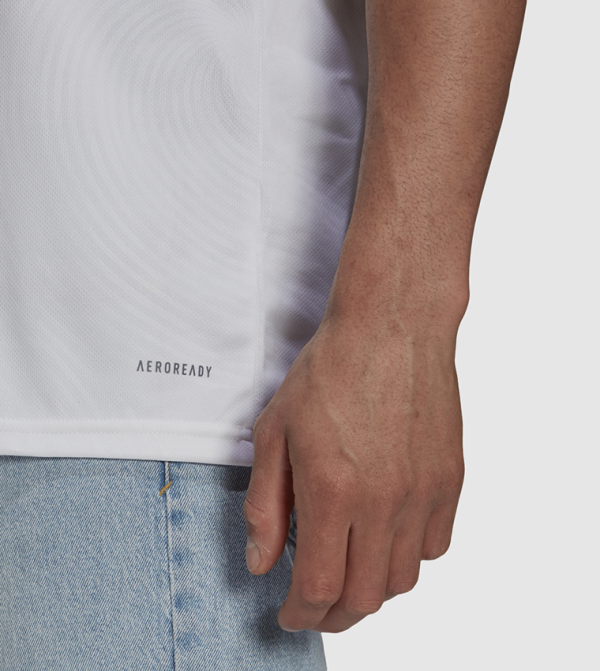 اديداس  تيشيرتات  - أبيض  T-shirts