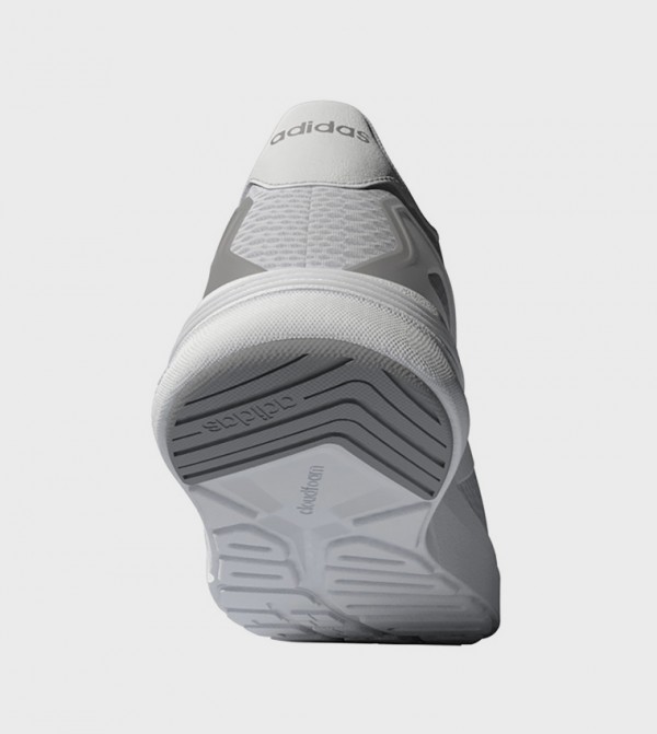 اديداس اديداس - رمادي أحذية برقبة منخفضة 