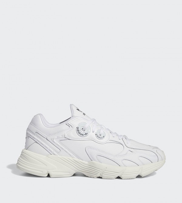 اديداس الرياضة   - أبيض أحذية الجري