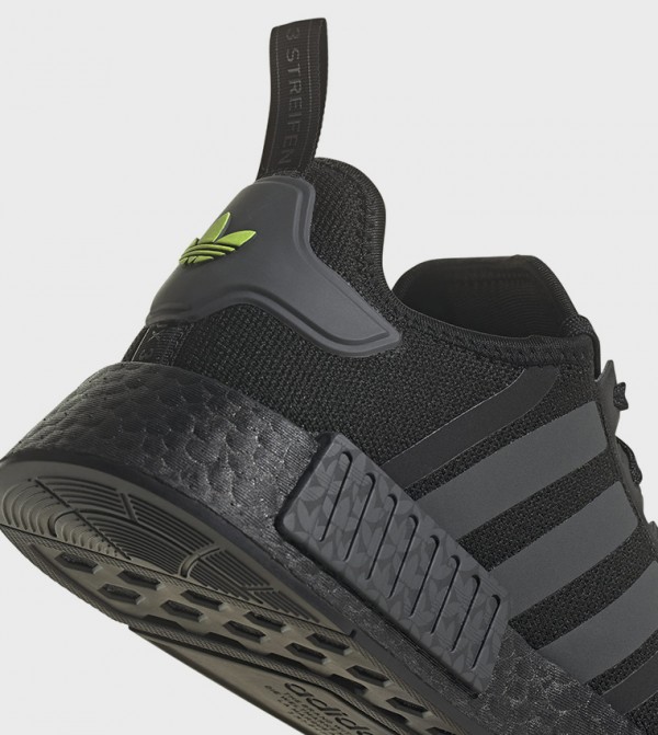 اديداس اديداس - أسود أحذية برقبة منخفضة