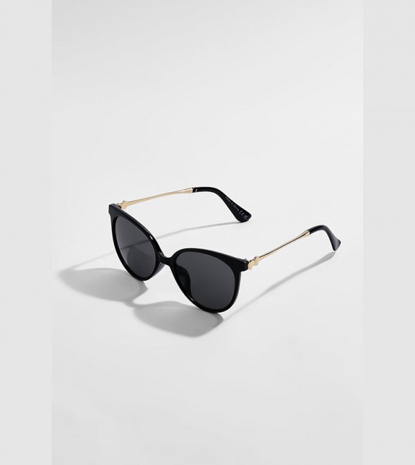 boohoo  Sunglasses - Black undefined