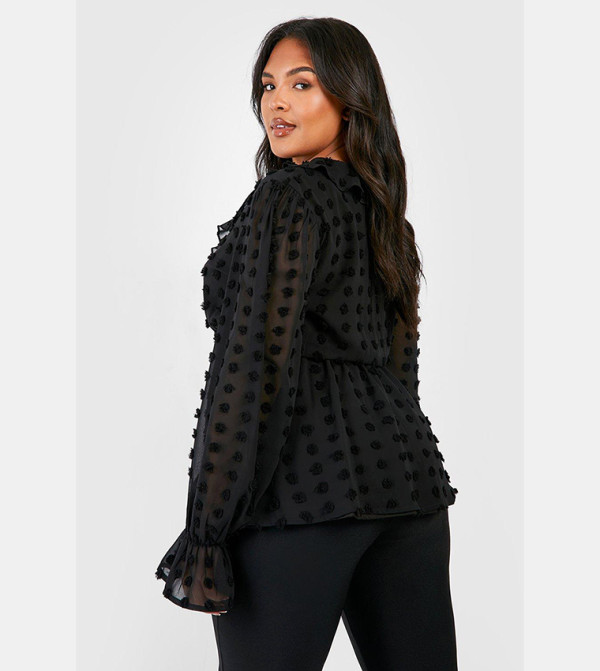 boohoo Plus Size - Black Tops & T-shirts