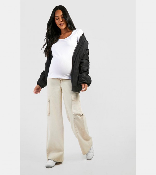 boohoo  Maternity Clothing - White Tops & T-shirts