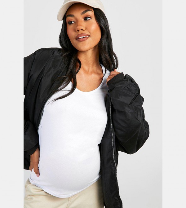 boohoo  Maternity Clothing - White Tops & T-shirts