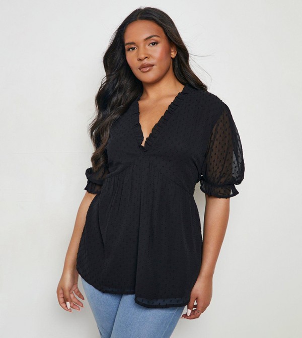 boohoo  Plus Size - Black Tops & T-shirts