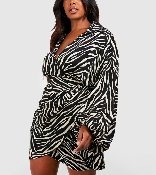 boohoo  Plus Size - Black Dresses