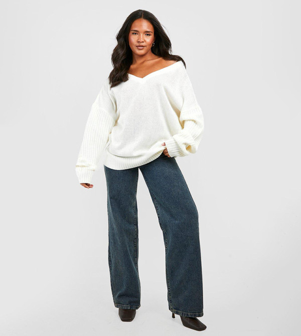 boohoo  Plus Size - Cream Sweaters & Cardigans