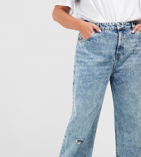 boohoo  Clothing - Blue Jeans
