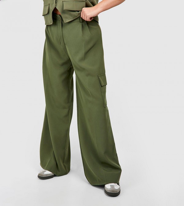 boohoo  Plus Size - Khaki Pants & Leggings