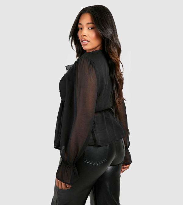 boohoo Plus Size - Black Tops & T-shirts