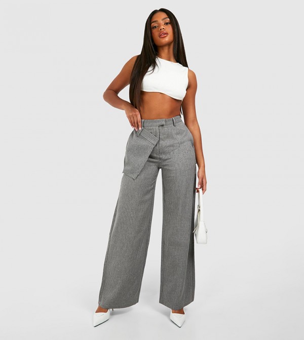 boohoo  Clothing - Grey Regular Pants