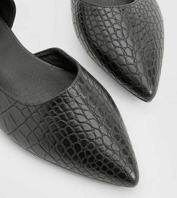 boohoo  Flat Shoes - Black undefined