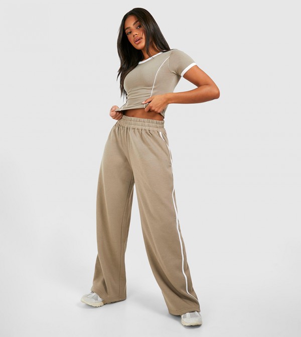 boohoo  Clothing - Khaki Track Suits