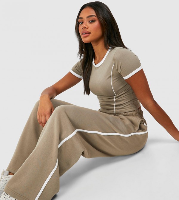 boohoo  Clothing - Khaki Track Suits