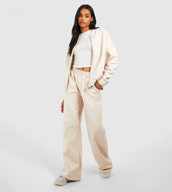boohoo  Clothing - White Track Suits