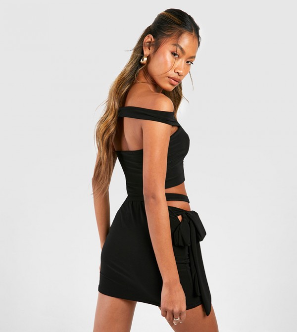 boohoo  - Black Mini Skirts