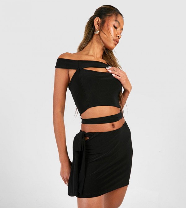 boohoo  - Black Mini Skirts