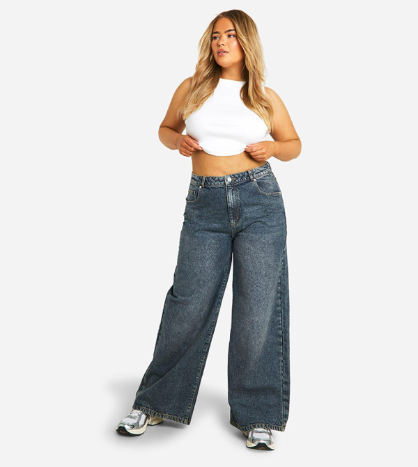 boohoo - Outlet  Clothing - Blue Jeans