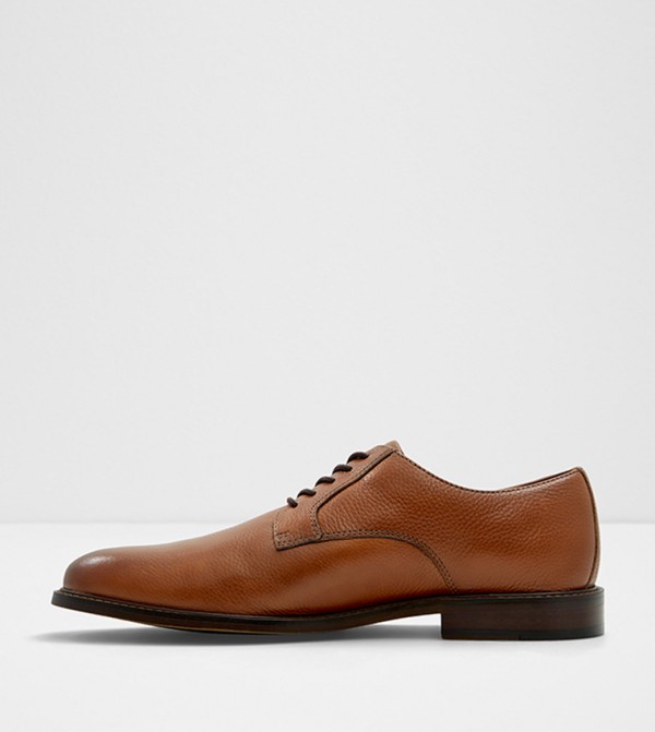 Double colour formal shoes top