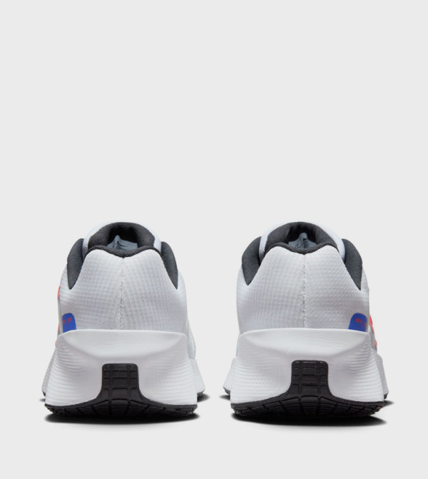 Nike  - White Low Top