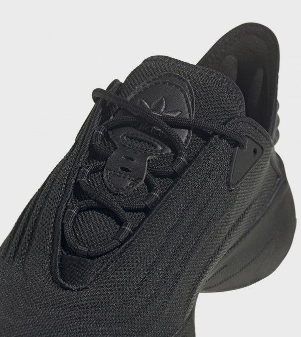 Adidas  Sneakers - Black Low Top