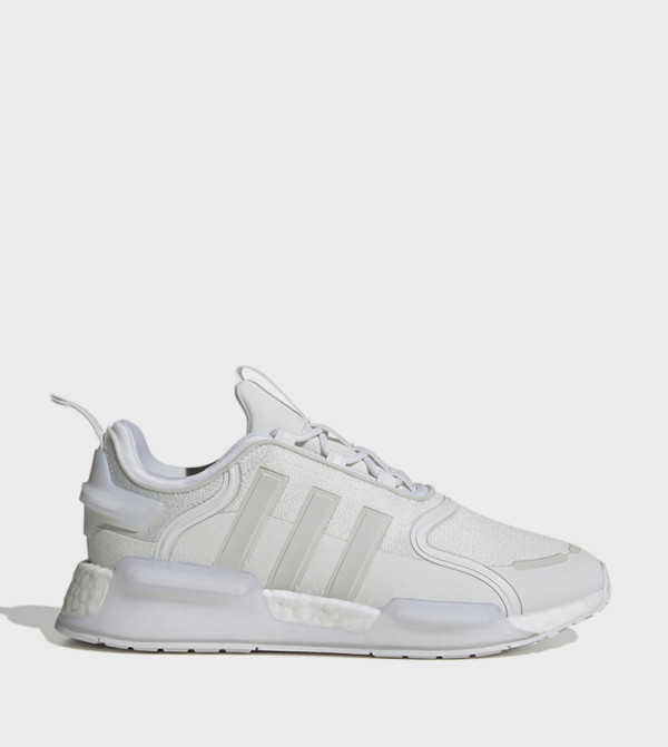 Adidas  Sneakers - White Low Top