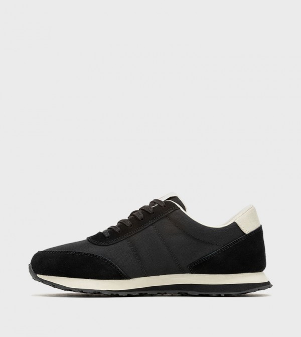 Hush Puppies Hush Puppies - Black Low Top
