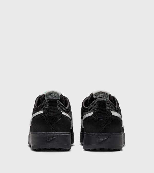 Nike - Black Low Top