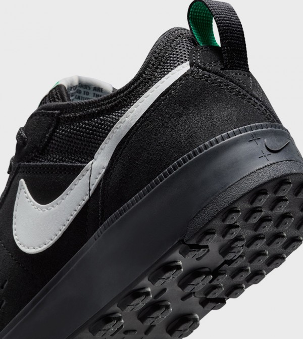 Nike Nike - Black Low Top