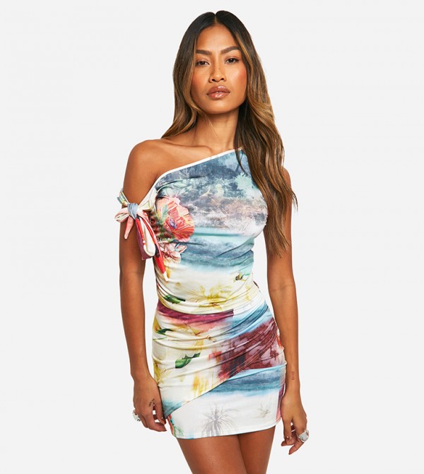 boohoo  - White Mini Skirts
