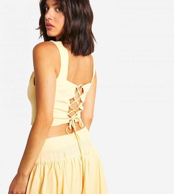 boohoo two the classics ss25 - Yellow Cropped Tops