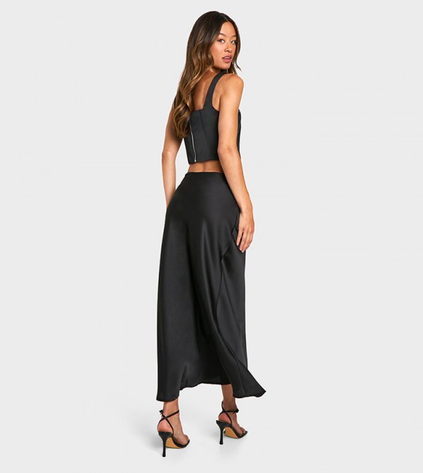boohoo  - Black Maxi Skirts