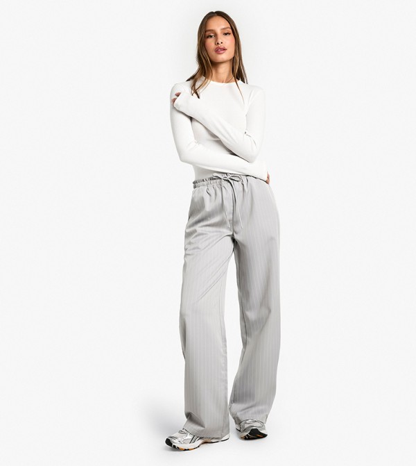 boohoo  Clothing - Grey Sweatpants